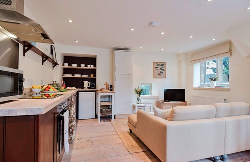 Painswick Hütte | Hofseitiges Cottage für Paare, Keine Kaution