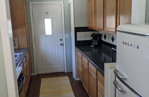 Syracuse Hütte | Cottage in Syracuse - 3 min walk to Lake Wawasee and access to Lake Papakeechie