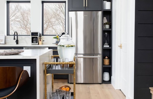 Kedron Hütte | Cottage with panoramic hilltop views and stocked pond on 80 acres.