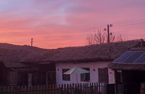 Popovo Hütte | Cottage with working petting farm ideal peaceful retreat.