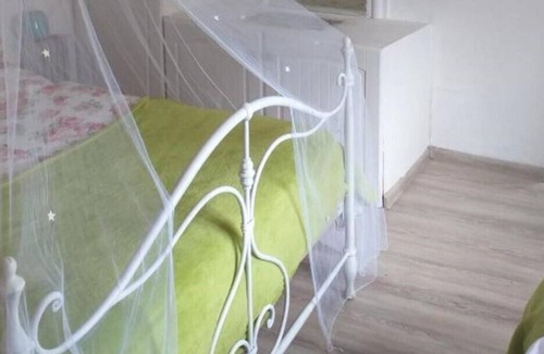 Popovo Hütte | Cottage with working petting farm ideal peaceful retreat.