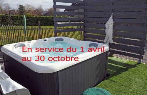 Anhee Haus | Couette et fourchette-Gite-Jacuzzi et jardin à Maredsous