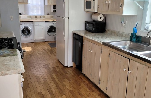 Kendall Hütte | Country cottage, Baseline Lake . Come fish, kayak or enjoy a camp fire.