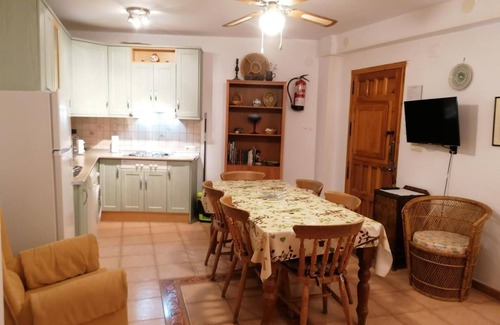Cazorla Haus | Country House 'La Higuera' with Mountain View, Shared Pool and Wi-Fi