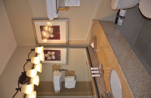 Covington Hotel | Country Inn & Suites by Radisson, Covington, LA