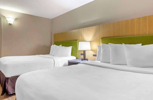 Newport News Hotel | Country Inn & Suites by Radisson, Newport News South, VA