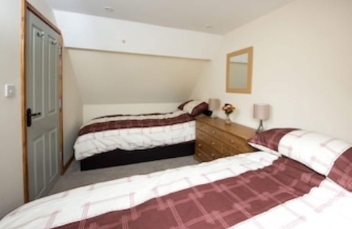 Hopton Haus | Country Views peaceful location in superb setting close to the Norfolk Broads