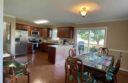 Golts Haus | Countryside Cottage in Sassafras