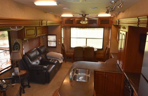 Westpoint Haus | Couples Creek Retreat