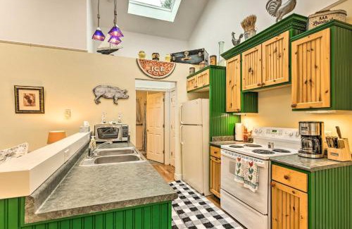 Frankfort Wohnung | Couples Haven in Frankfort by Lake, Trails and Dtwn