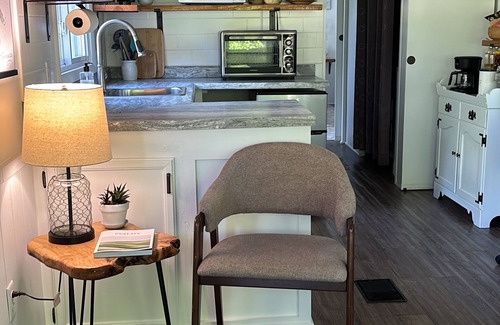 Vandalia Haus | Couples Hideaway, Romantic, Private, Shipshewana close, Nature, Trails, Wildlife