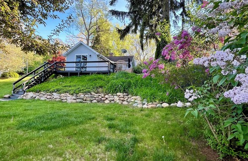 Syracuse Hütte | Couples Retreat I Lake Front I HOT TUB!