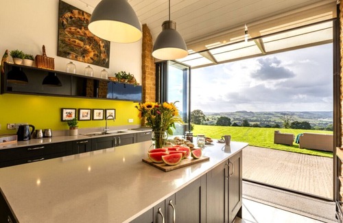 Chedington Haus | Court Farm Gallery - Sechs Schlafzimmer Haus, Schläft 12