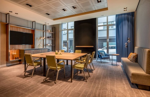 Altstadt-Nord Hotel | Courtyard by Marriott Cologne