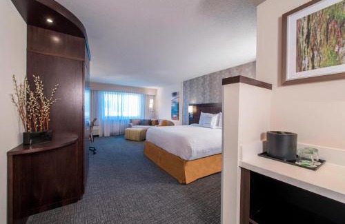 Columbus Hotel | Courtyard by Marriott Columbus