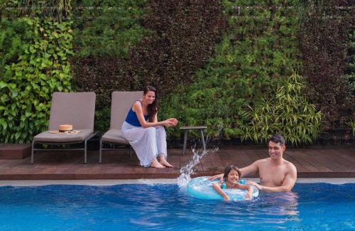 Niravade Hotel | Courtyard by Marriott Goa Colva
