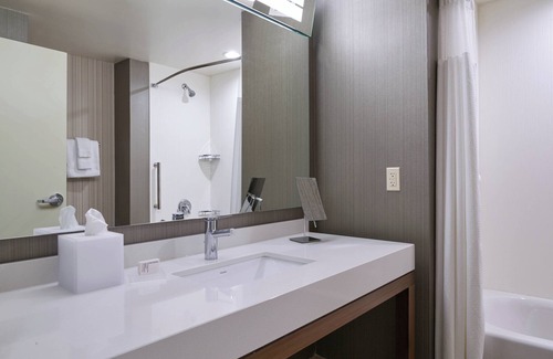 Jackson Hotel | Courtyard by Marriott Jackson