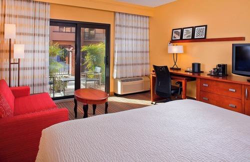 Airport North Hotel | Courtyard by Marriott Orlando Airport