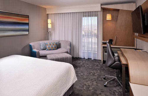 Palm Desert Hotel | Courtyard by Marriott Palm Desert