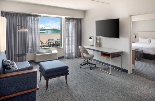 Downtown Hotel | Courtyard by Marriott Stamford Downtown