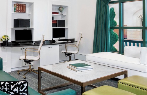 Downtown Hotel | Courtyard by Marriott Stamford Downtown