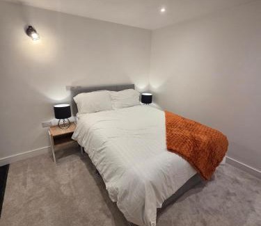 Blackburn Wohnung | Courtyard High Spec Apartment in Town Centre