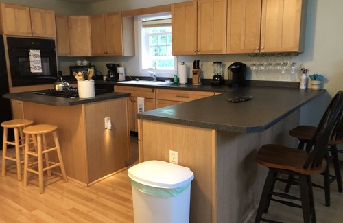 Surry Haus | Oceanview NEU für 2020 -3 Bett 2 Bad in Surry, Maine in der Nähe von Acadia Natl Park