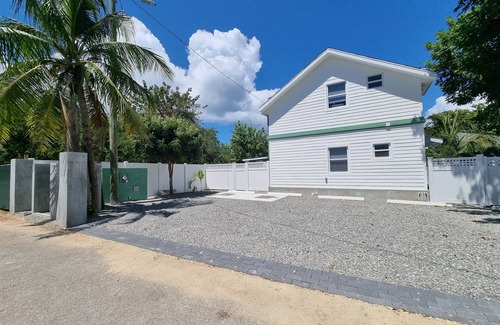 Bodden Town Wohnung | Cozy 1-bedroom apartment in Beach Bay, Bodden Town, Grand Cayman.