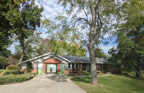 Springfield Wohnung | Cozy 1-bedroom apartment with WiFi, AC in enjoyable Springfield