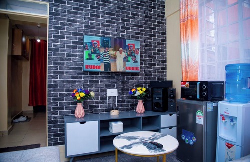 Kasarani Wohnung | Cozy 1-bedroom apartment in Nairobi next to TRM Shopping Mall, Nairobi
