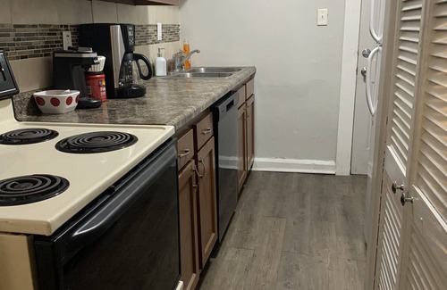 Indianapolis Haus | Cozy 1 Bedroom House, Free Parking, Highway Access