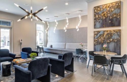 Lindridge-Martin Manor Wohnung | Cozy 1- bedroom with accessible pool, fire pit and gym