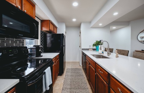 Acme Eigentumswohnung | Cozy 2-Bed Golf Course Condo. Minutes To The Beach!