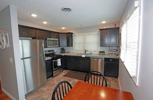 Celina Haus | Wunderschön renoviertes Haus mit 2 Schlafzimmern und 1 Bad. Der See ist zu Fuß erreichbar