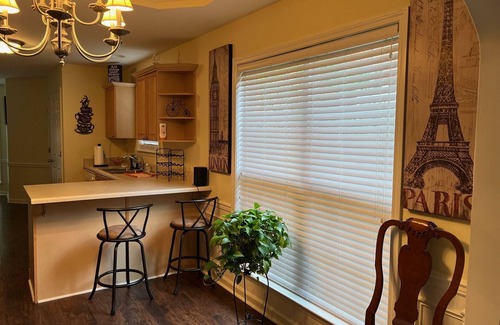 Pelham Haus | Cozy 2 Bedroom 2 Bathroom townhouse in the heart of Hoover/Pelham area