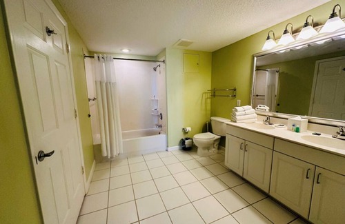 Brush - Stewarts Resort | Cozy 2-Bedroom Deluxe Suite in Beautiful Daytona Beach!
