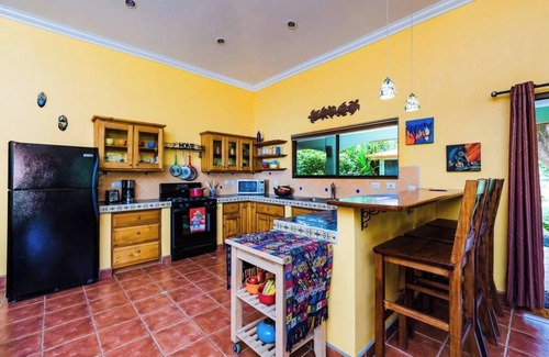 Junquillal Haus | Casa Rusty, Private Wohnanlage nur wenige Schritte vom Pool entfernt
