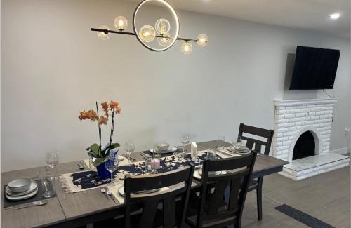 Surrey Haus | Cozy 3-Bedroom Retreat in Surrey Share Save