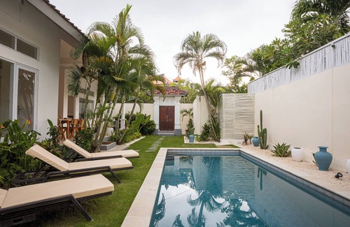 Nakula Haus | cozy 3 bedrooms villa in quiet location surround tourist area. Family friendly.