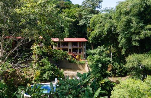 Quepos Wohnung | Cozy AC EcoCondo 4 with Pool Wildlife Visits