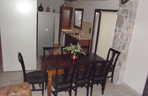 La Nou Hütte | Gemütliche Unterkunft in komplexen 4 Cottages Außenpool, Spa, Paddel ...