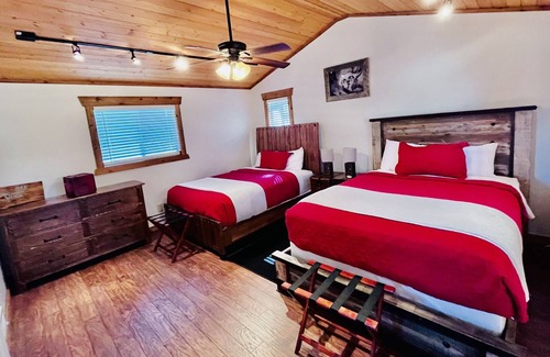 Florence Kabine | Cozy and Comfortable tiny home located by the Bitterroot River.