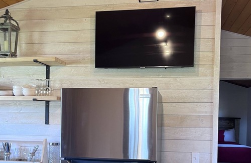 Florence Kabine | Cozy and Comfortable tiny home located by the Bitterroot River.