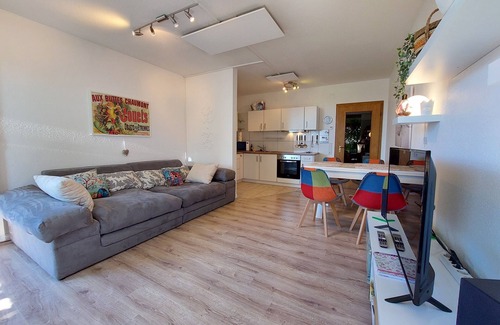 Hildfeld Wohnung | Gemütliche und moderne Ferienwohnung 'Mira' mit Terrasse inkl. WiFi