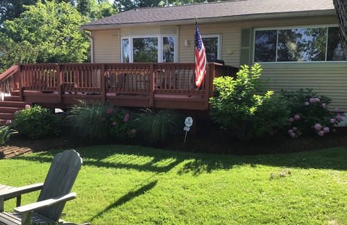 Cape Anne Haus | Cozy and modern Bayfront home with.large kitchen, private pier and hispeed WiFi