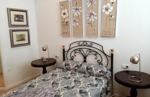 Old Town Wohnung | Cozy Apartment in Cádiz with Terrace