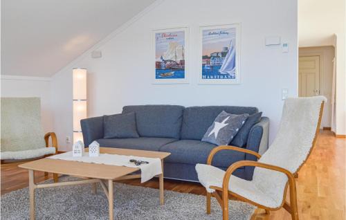 Ronnang Wohnung | Cozy Apartment In Rönnäng With Kitchen