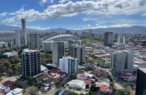 Rohrmoser Wohnung | Cozy apartment with terrace, SJ Cosmopolitan Tower #402