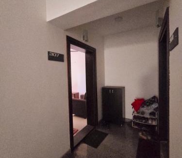 Adyar Wohnung | Cozy Apt Easy Access - Groceries & Transport