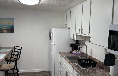 Golden Glades - The Woods Wohnung | Cozy Apt min to Mayo*Beaches*Free Wi-Fi*Coffee*Tea